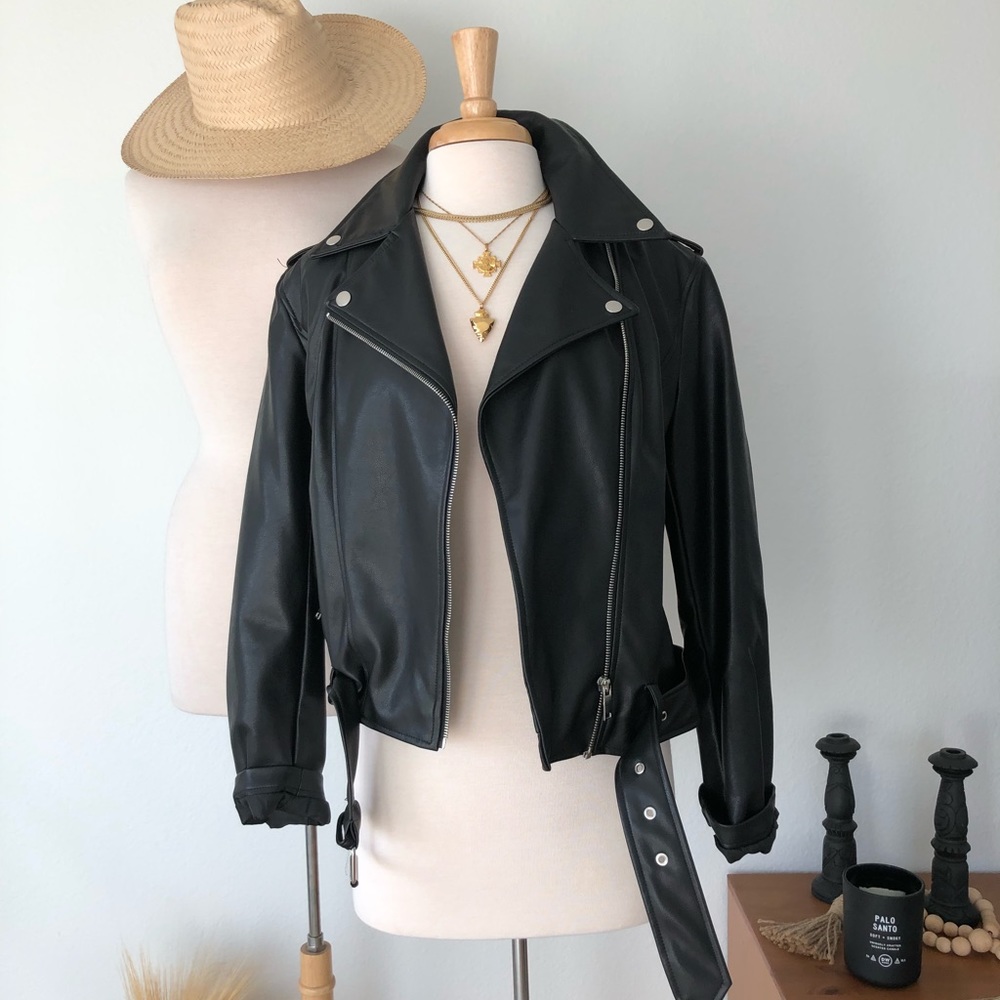 SOLD ❌ BLACK PU BOMBER JACKET - Picture 6 of 6